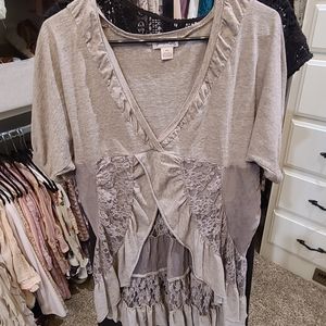 Stretch lace top